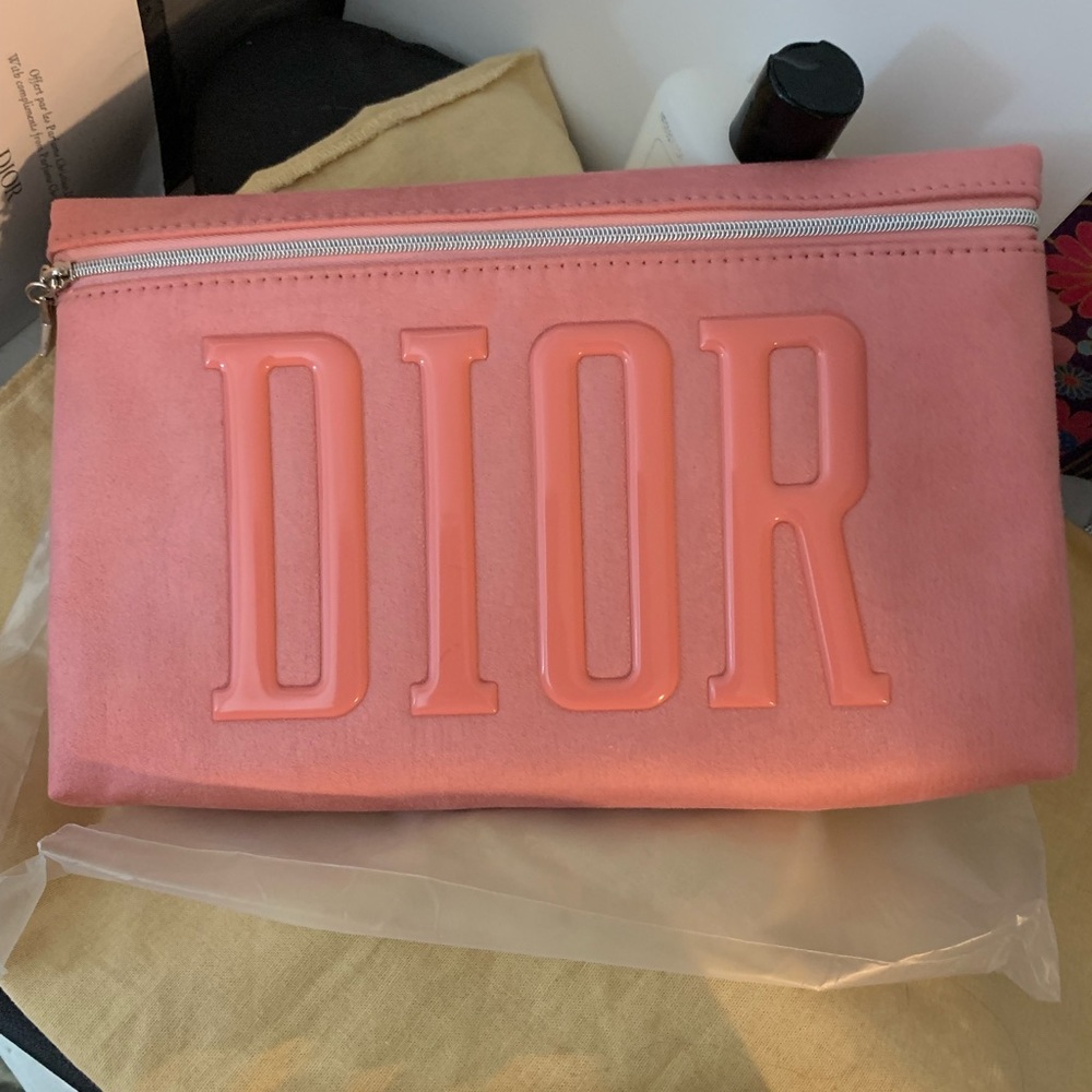 Dior bag/pouch with silky lining including Dior stars.  Great for a clutch
